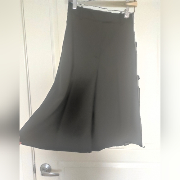 H&M Premium Selection Pure Wool Dress Shorts - Picture 5 of 6